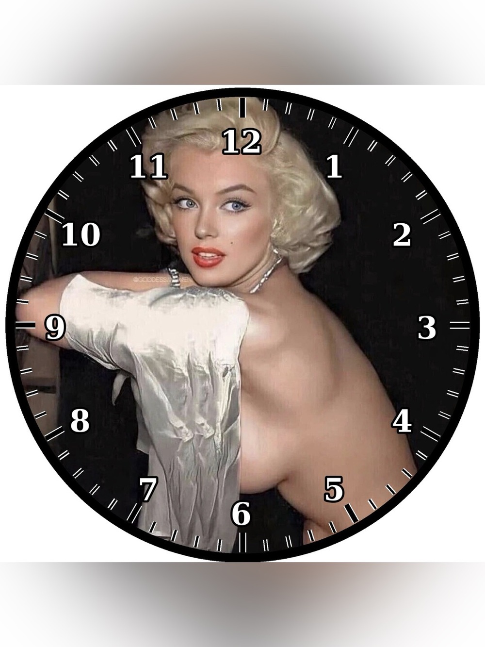 Vintage Glam Marilyn-Inspired Wall Clock - Black & White